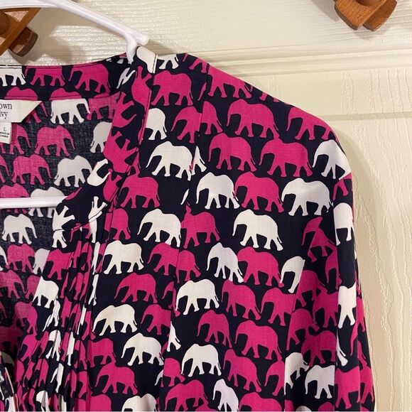 Crown & Ivy Pink and Black Graphic Blouse with Mandarin Collar - Picture 3 of 7